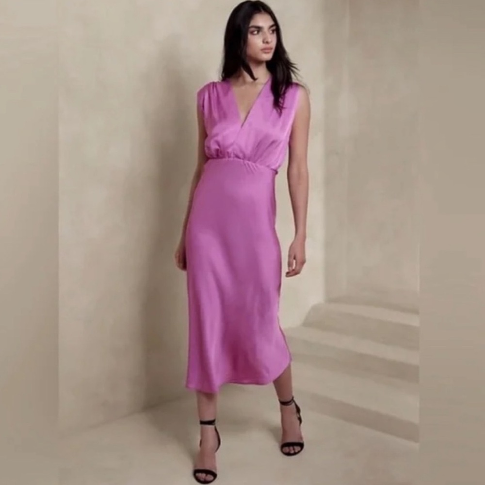 🌸 Banana Republic Pink Open Back Satin 20s Style Midi Dress Large